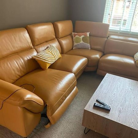 Cosy One Bed Flat Free Parking Apartment Send Exterior photo