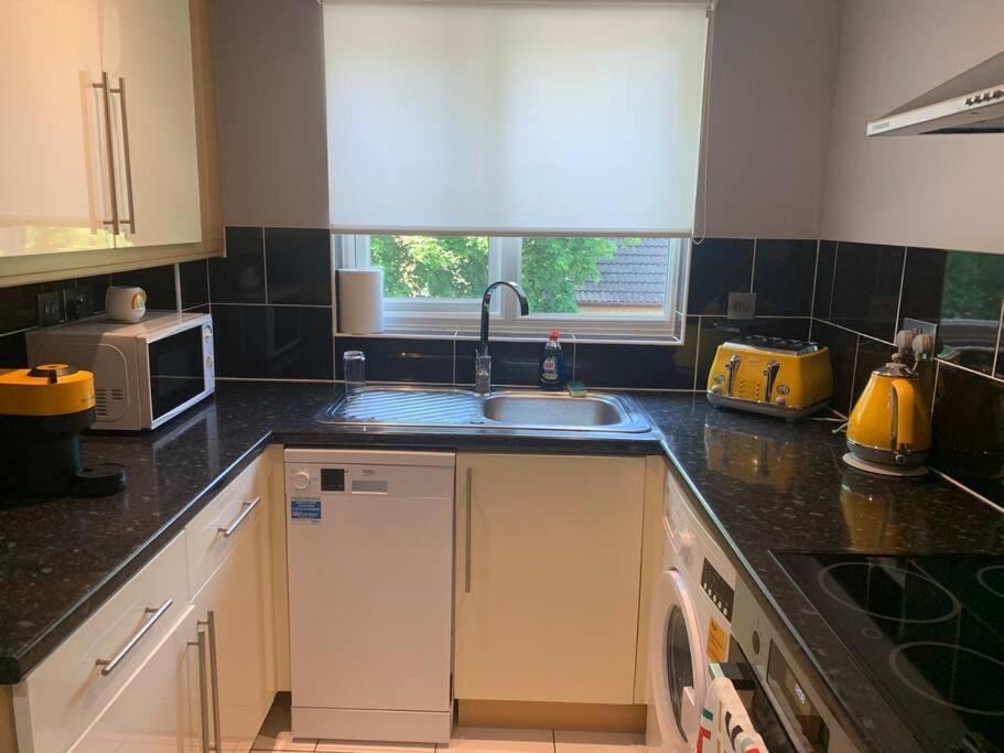 Cosy One Bed Flat Free Parking Apartment Send Exterior photo