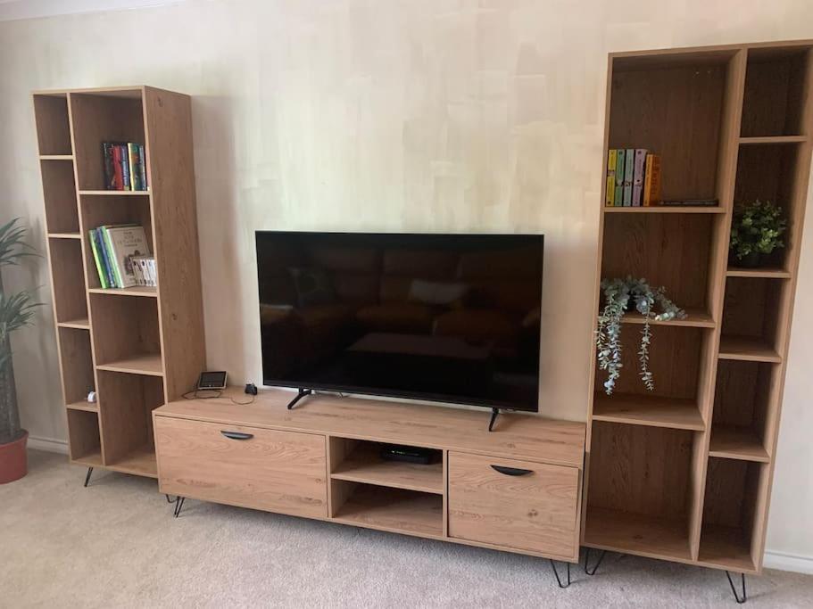 Cosy One Bed Flat Free Parking Apartment Send Exterior photo